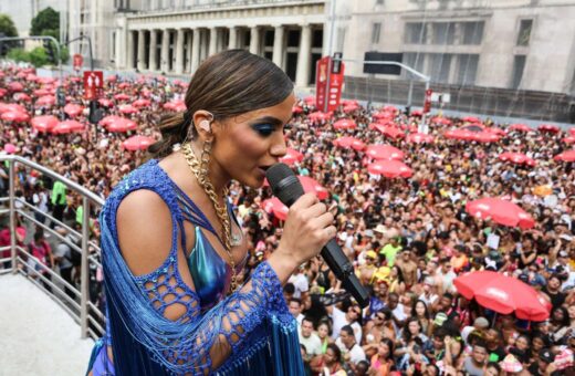 Anitta comanda trio na manhã deste sábado (25) e depois faz show em camarote na Sapucaí, à noite - Foto: Fernando Maia/Riotur/divulgação