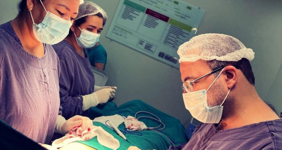 Cirurgia plástica de lipoaspiração é a mais realizada no mundo - Foto: Reprodução/Instagram @drandremeloplastica