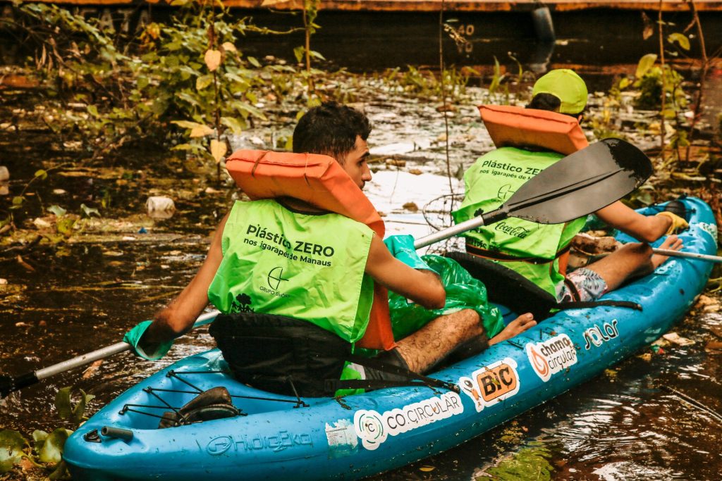 Projeto chama voluntários para limpeza de igarapé - Foto: Divulgação/Remada Ambiental