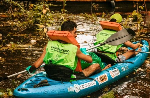 Projeto chama voluntários para limpeza de igarapé - Foto: Divulgação/Remada Ambiental