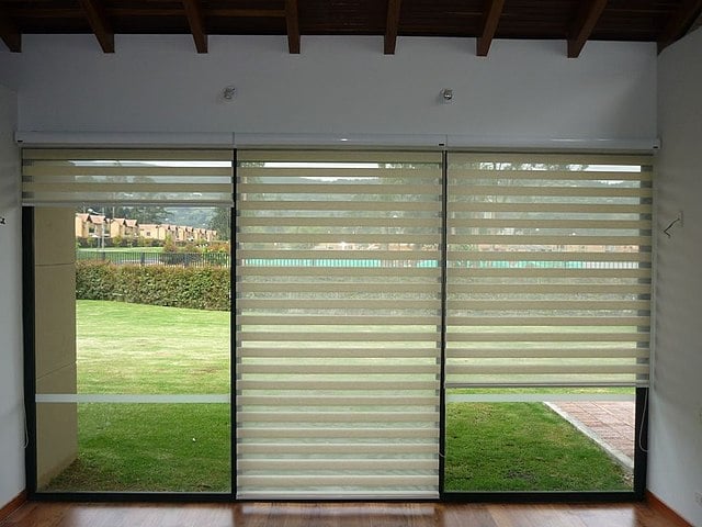 Confira os modelos de cortinas ideais para cada cômodo - Foto: Reprodução/Wikimedia/Decorasioneselvelero