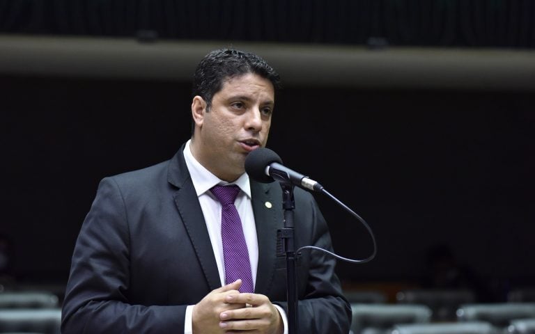 Indicação de Lula, Igor Timo, era um dos principais aliados de Bolsonaro - Foto: Zeca Ribeiro/Câmara dos Deputados