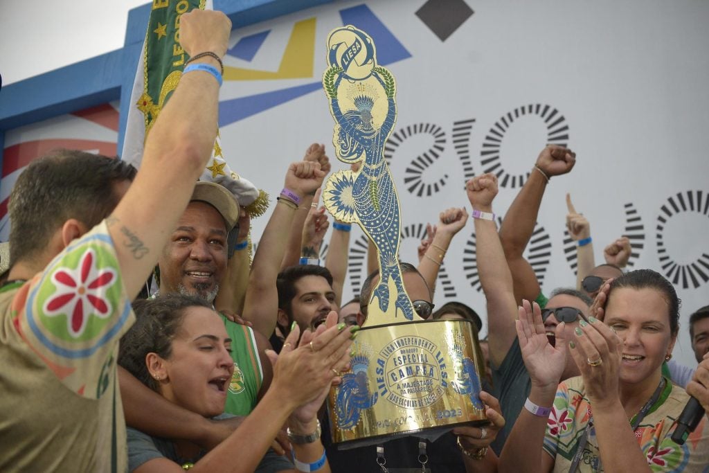 Diretoria da Imperatriz Leopoldinense comemora título do carnaval 2023 no Rio - Foto: Dhavid Normando/Futura Press/Estadão Conteúdo