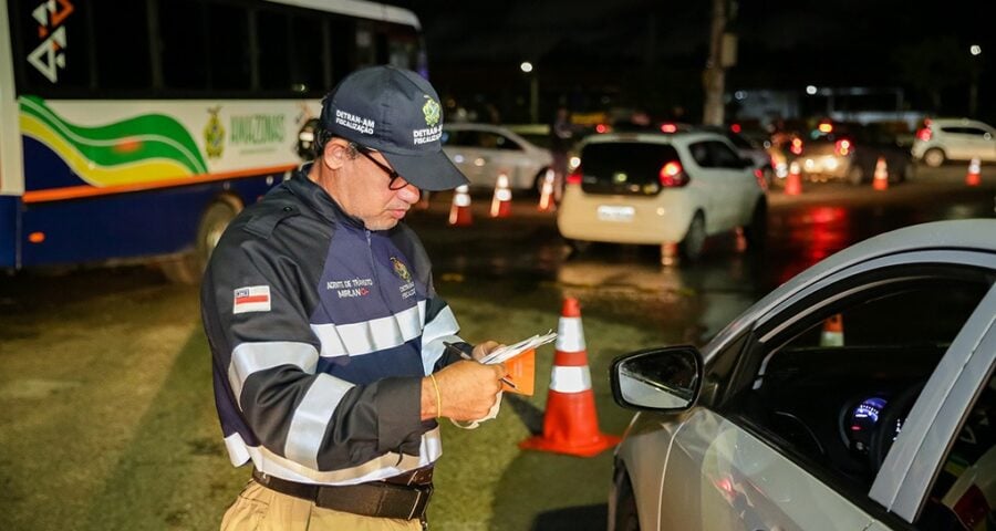 Semana-Santa-lei-seca-teste-bafometro-foto-isaque-ramos-detran-am