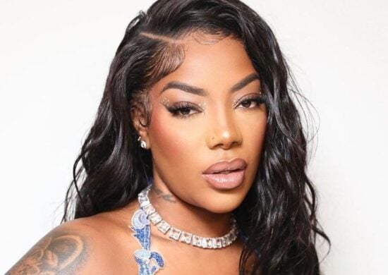 Ludmilla animou o público da Sapucaí em sua estreia como cantora da Beija-Flor de Nilópolis - Foto: Reprodução/Twitter @ludmilla