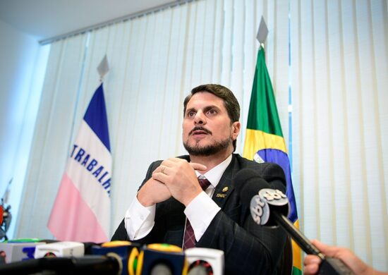 O senador Marcos do Val (Podemos-ES), fez apelo ao STF para devolver suas contas nas redes sociais - Foto: Marcos Oliveira/Agência Senado