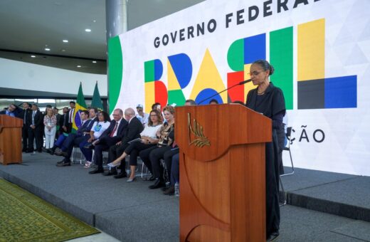 Marina Silva vai conceder entrevista amanhã sobre a reunião com John Kerry - Foto: Reprodução/Redes sociais/Twitter Marina Silva