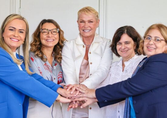 Xuxa participou de reunião nesta sexta-feira - Foto: Divulgação/Claudio Kbene