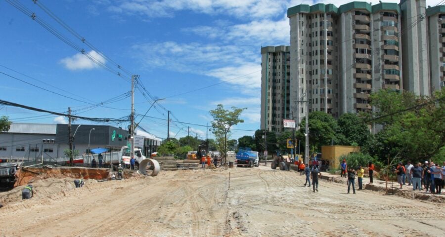 Obras na Djalma Batista chegaram a 80% nesta quarta - Foto: Clóvis Miranda/Semcom