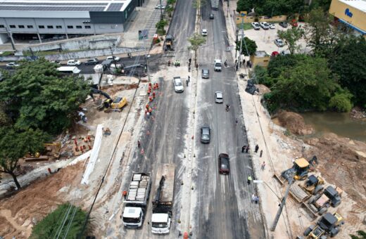 Espessura do asfalto da Djalma Batista será de 10 centímetros - Foto: Márcio Melo/Seminf