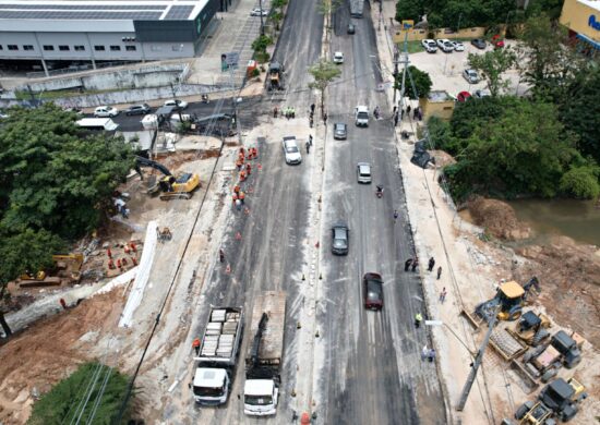 Espessura do asfalto da Djalma Batista será de 10 centímetros - Foto: Márcio Melo/Seminf