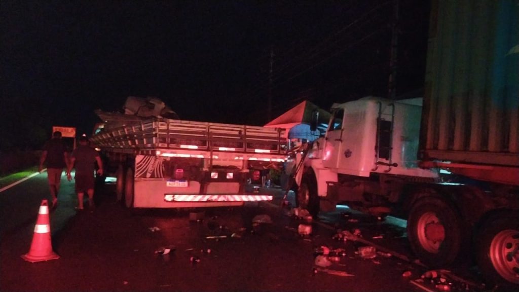 Segundo bombeiros, o condutor que ficou ferido apresentava sinais de embriaguez - Foto: Divulgação/CBMAM