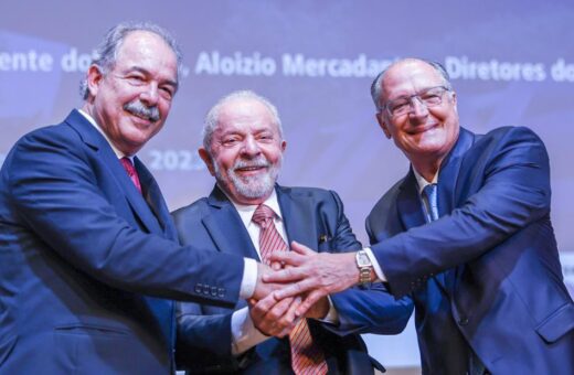 Solenidade de posse de Mercadante contou com a presença do presidente Lula e de ministros - Foto: Ricardo Stuckert/Presidência da República