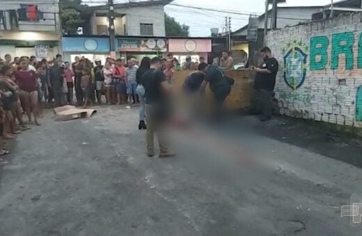 Suspeitos em carro matam homem baleado em beco da Zona Leste de Manaus 