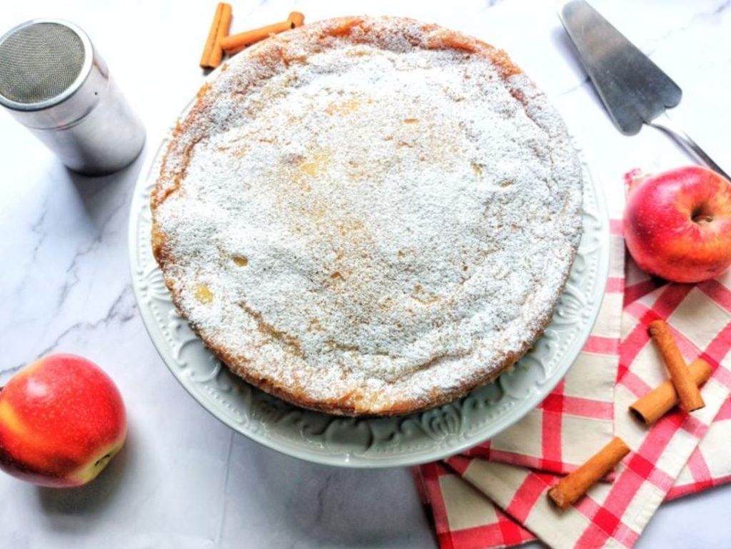 Torta de maçã simples - Foto: Reprodução/Receitaria