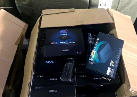 Aparelhos de TV Box apreendidos durante operação da Anatel - Foto: Divulgação/Anatel