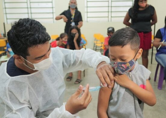 Vacinação infantil é ofertada em 35 unidades de saúde nesta semana - Foto: Divulgação/Semsa