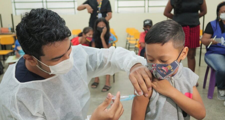 Vacinação infantil é ofertada em 35 unidades de saúde nesta semana - Foto: Divulgação/Semsa