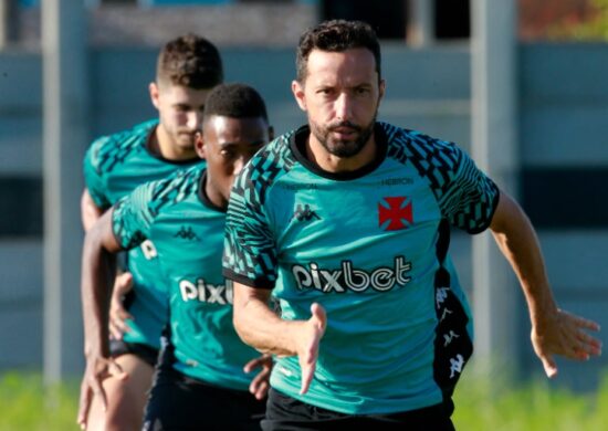 Em preparação para a estreia na Copa do Brasil, Vasco vai contar com o meia Jair para superar time do Amapá - Foto: Daniel Ramalho/Vasco da Gama