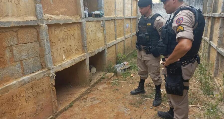 mulher-foi-enterrada-viva-A-mulher-enterrada-viva-foi-encontrada-e- uma-gaveta-no-Visconde-do-Rio-Branco-Foto-Polícia-Militar-Divulgação