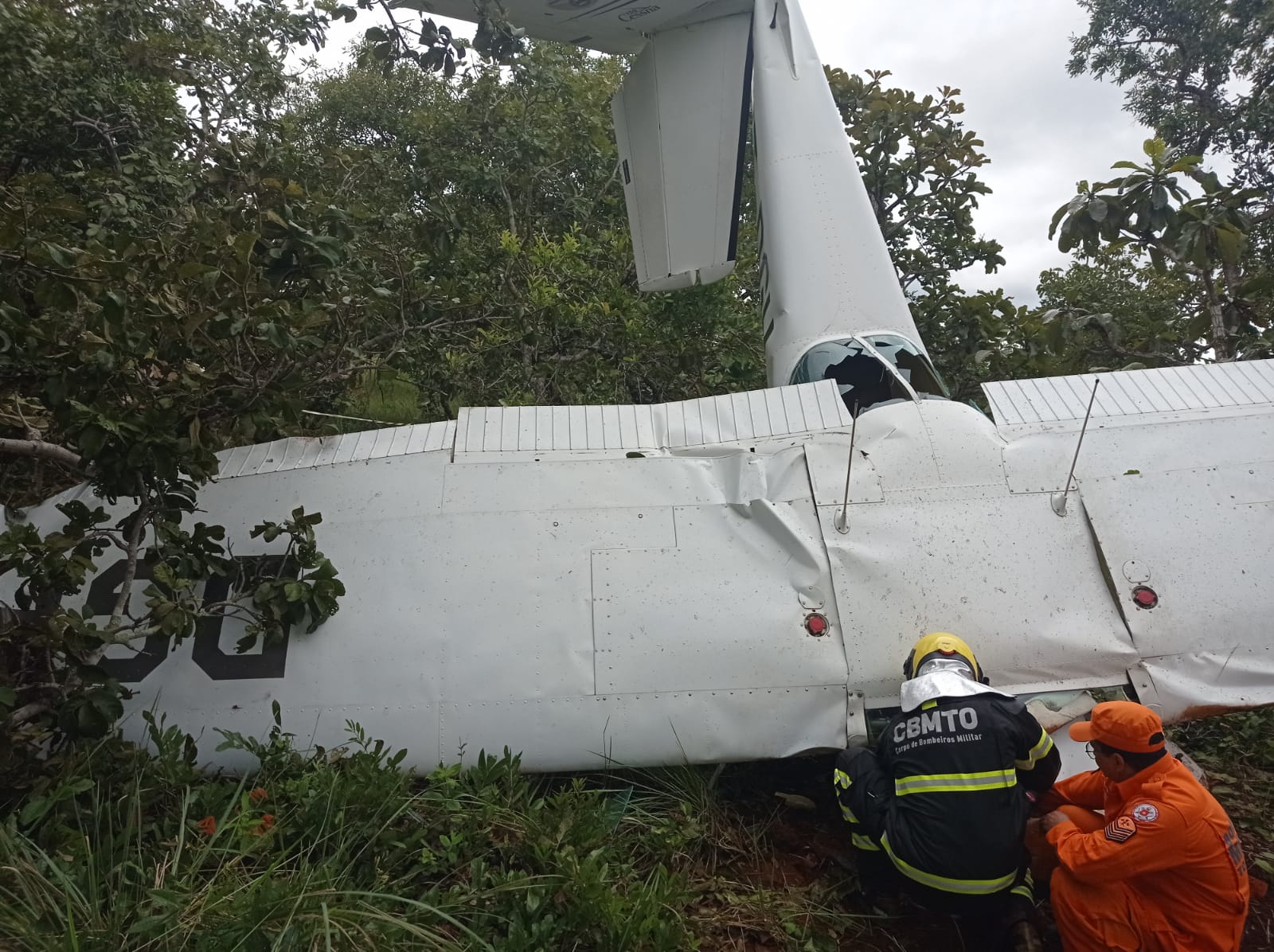 Aeronave destruida em Luzimangues. destrito de Porto Nacional Tocantins
