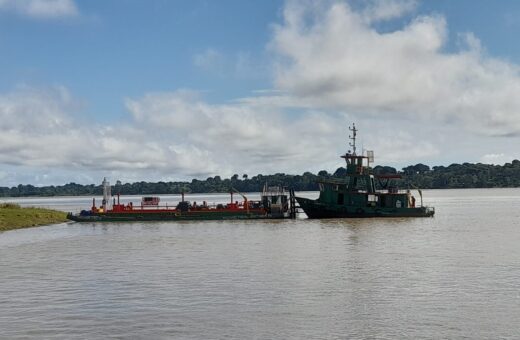 Balsa com 150 mil litros de óleo diesel é apreendida em Coari-AM