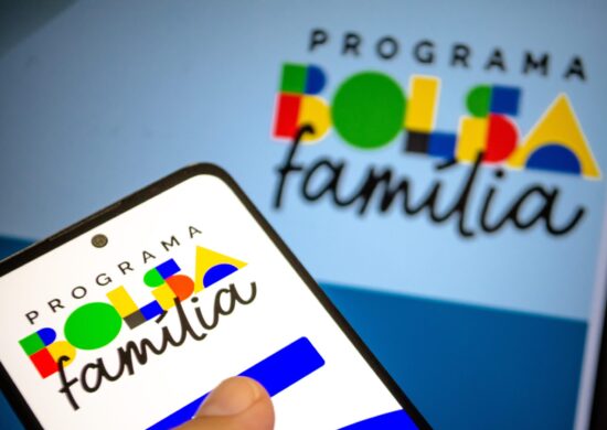 Aplicativo Bolsa Família já está disponível para download. E traz consulta de parcelas, situação do benefício e opção de desligamento voluntário - Foto: Luis Lima/ FotoArena/ Estadão Conteúdo