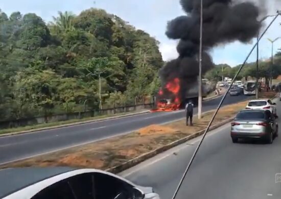 CARRETA PEGA FOGO AVENIDA DO TURISMO MANAUS