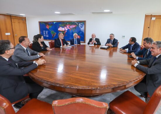 Reforma Tributária Presidente da República, Luiz Inácio Lula da Silva, durante reunião com Prefeito de Aracaju e Presidente da Frente Nacional de Prefeitos (FNP), Edvaldo Nogueira. Palácio do Planalto, Brasília no DF - Foto: Ricardo Stuckert/PR