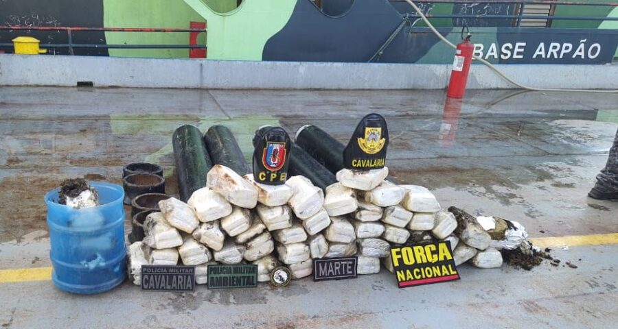 Homem é preso com 60 kg de drogas escondidas em cilindros de oxigênio no AM - Foto: Divulgação/SSP-AM