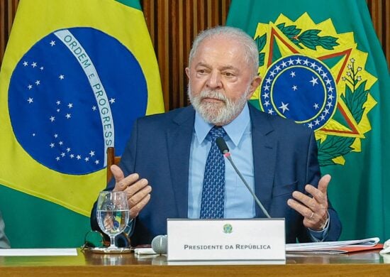 Presidente Lula em reunião com ministros nesta segunda-feira (3) - Foto: Divulgação/Palácio do Planalto