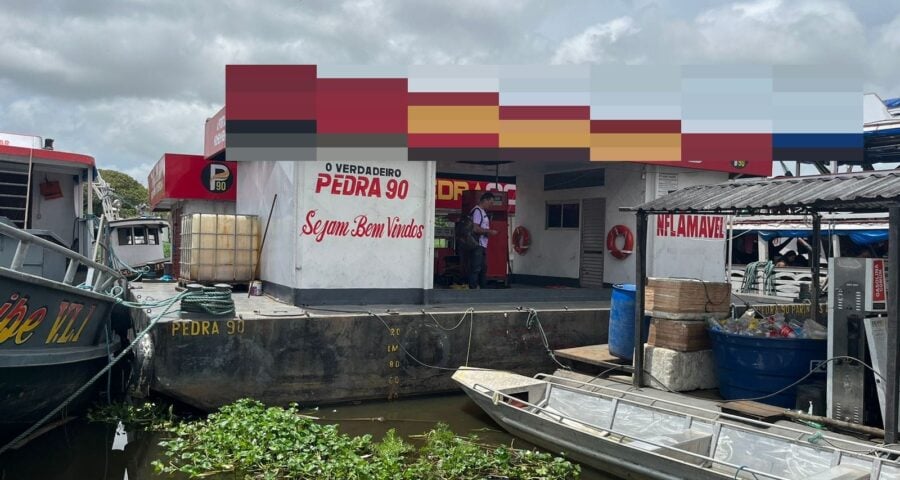 Dois postos de combustíveis irregulares são fechados em Parintins-AM