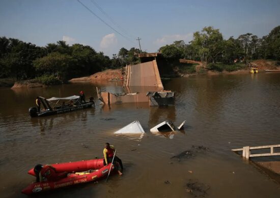 Queda da Ponte na BR-319 no Careiro, interior do Amazonas - Foto: Divulgação/Corpo de Bombeiros do Amazonas (CBAM)