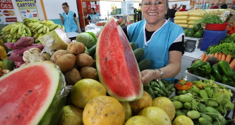 feira-do-japiim-recebe-novas-maquinas-para-trabalhadores-foto-Clóvis-Miranda-Semcom