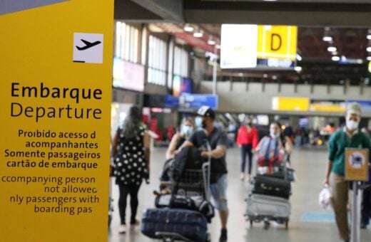 Anvisa sugere uso de máscaras nos aeroportos para público vulnerável - Foto: Rovena Rosa/Agência Brasil