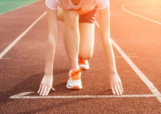 Federação Internacional de Atletismo proíbe mulheres trans - Foto: Reprodução/Freepik