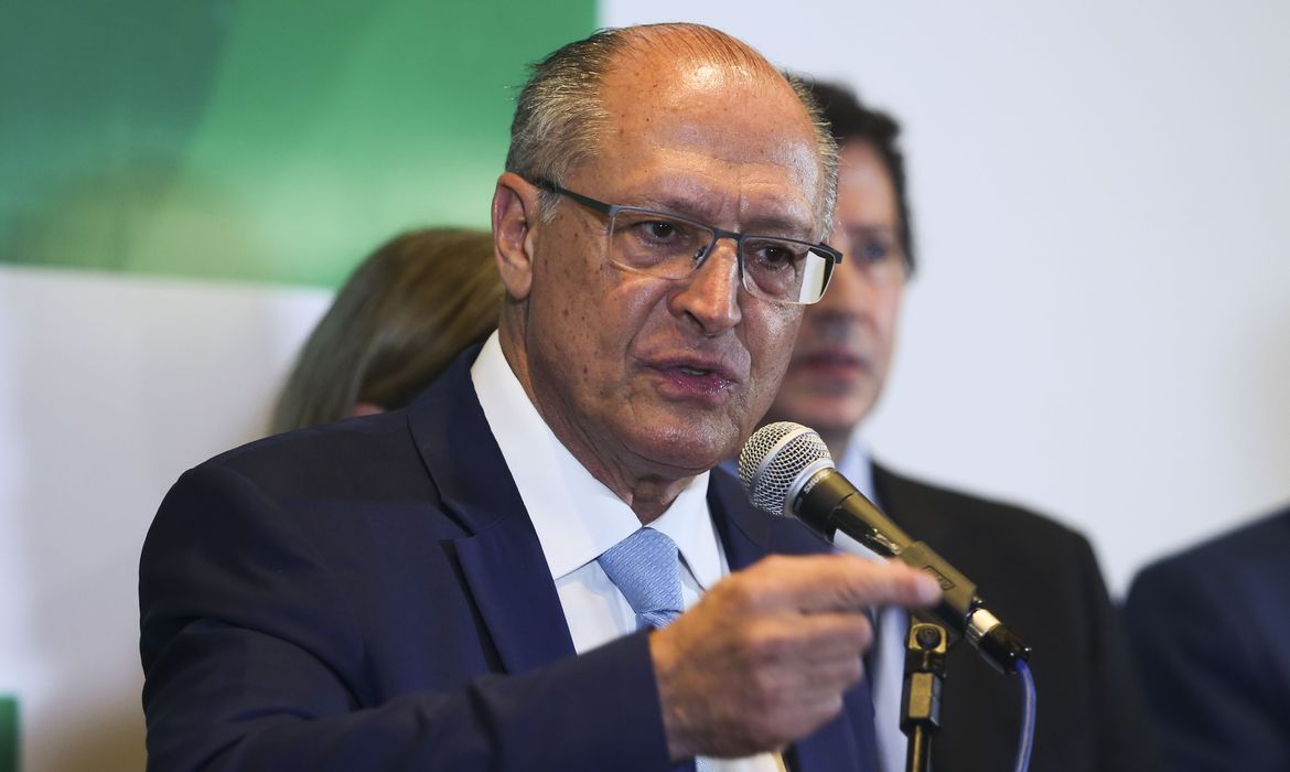 Alckmin fala que juros e impostos são desafios mais urgentes do Brasil - Foto: Valter Campanato/Agência Brasil