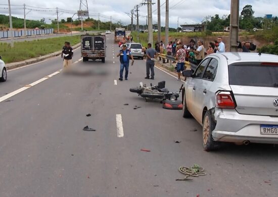 Motociclista morre após fazer ultrapassagem em avenida de Manaus