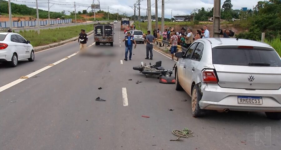 Motociclista morre após fazer ultrapassagem em avenida de Manaus