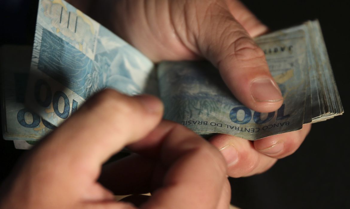 Consulta ao dinheiro esquecido é feita dirtamente no site do SVR - Foto: José Cruz/Agência Brasil