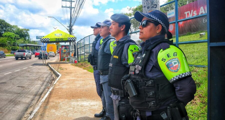 Roubou a ônibus: pontos com maior índice de crimes são acompanhados por militares - Foto: Carlos Soares/SSP-AM