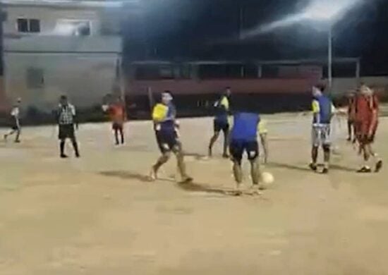 tiroteio em campos de futebol em manaus