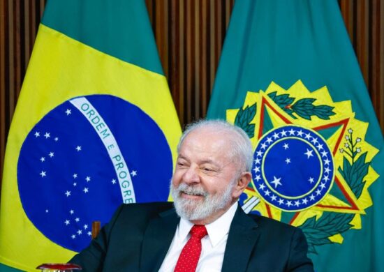 O governodo presidente Lula (PT) decidiu manter sob sigilo um lote de 13 relatórios produzidos por agentes de inteligência do Ministério da Justiça do governo Dilma Rousseff (PT) durante a jornada de manifestações iniciada em junho de 2013 - Foto: Ricardo Stuckert