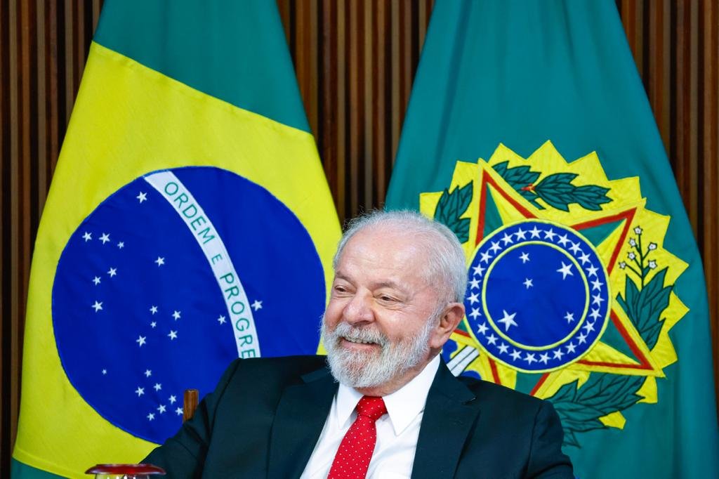 O governodo presidente Lula (PT) decidiu manter sob sigilo um lote de 13 relatórios produzidos por agentes de inteligência do Ministério da Justiça do governo Dilma Rousseff (PT) durante a jornada de manifestações iniciada em junho de 2013 - Foto: Ricardo Stuckert