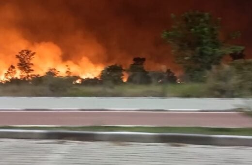 Incêndio de grande proporção atinge área florestal do Aeroporto Internacional de Boa Vista