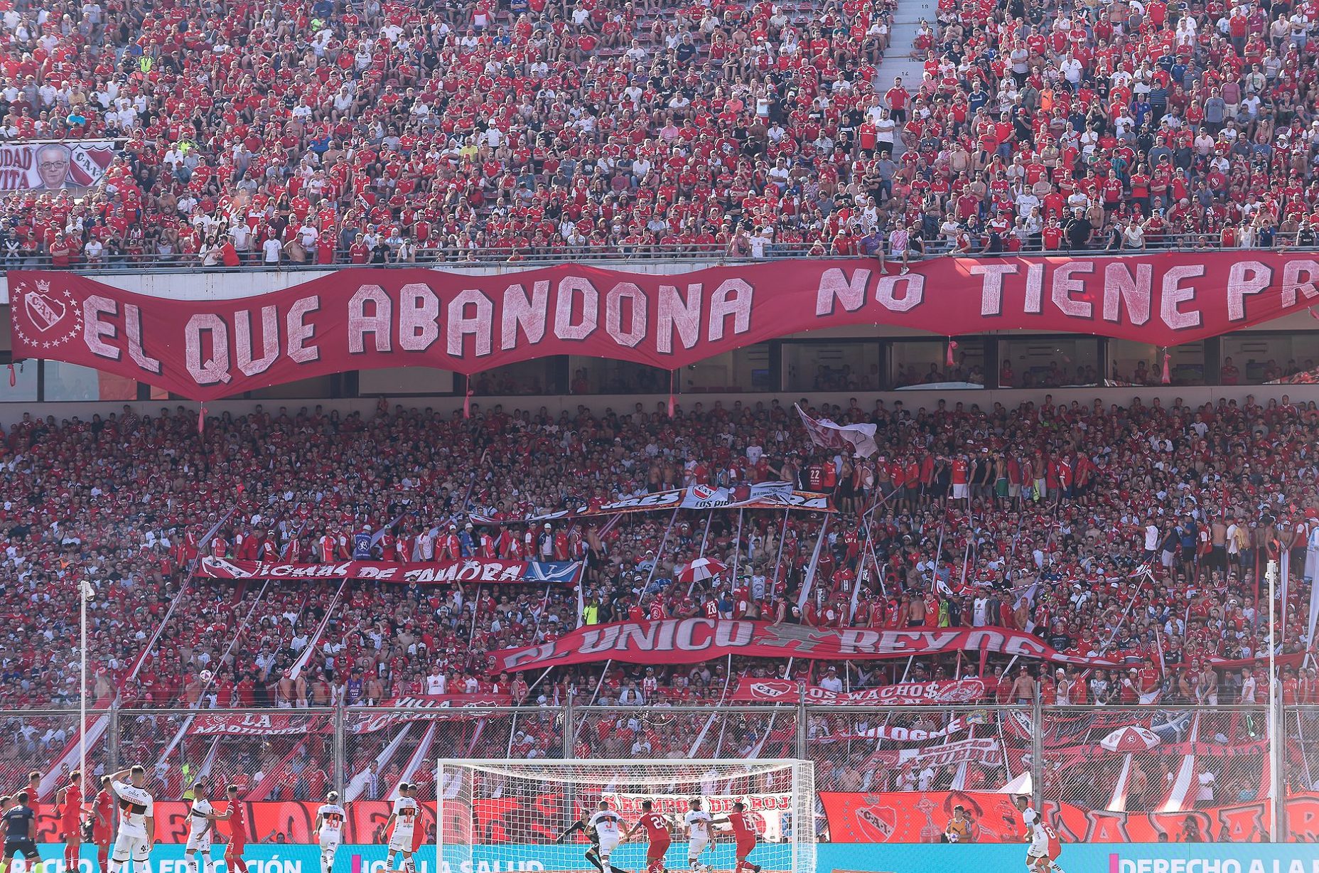 Presidente do Independiente renuncia cargo, em meio a uma das maiores crises do clube - Foto: Reprodução/Twitter @Independiente