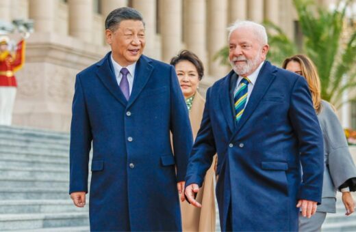 Na reunião entre os presidentes, Lula afirmou que o Brasil queria fazer parte da construção de soluções para o conflito no Leste Europeu - Foto: Ricardo Stuckert