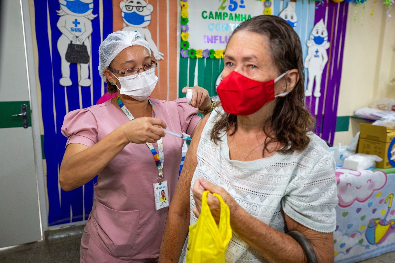 Campanha de vacinação contra gripe atende idosos a partir dos 60 anos - Foto: Divulgação/Semsa