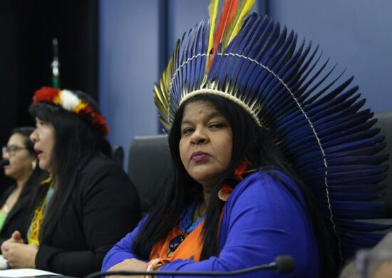 A comunidade Uxiú, na Terra Indígena Yanomami, foi invadida por garimpeiros na tarde desse sábado (29) - Foto: Antonio Cruz/Agência Brasil