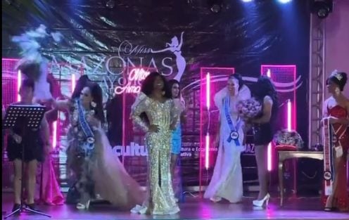 Agressão ocorreu durante anúncio das ganhadores do Miss Amazonas Gay em Manaus - Foto: Reprodução/Twitter@GossipManaux